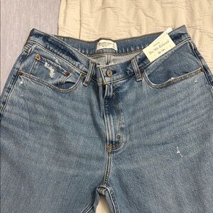 Abercrombie and Fitch The 90s Relaxed Jeans - Light Blue